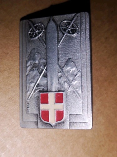 Insigne augis centre - augis,