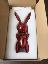 Jeff koons banksy dismaland