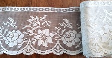 DENTELLE -  400 cm de dentelle de Calais au filet début XXe - largeur 12 cm