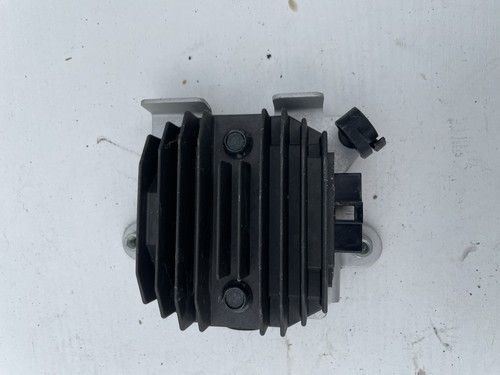 Régulateur tension yamaha - de,