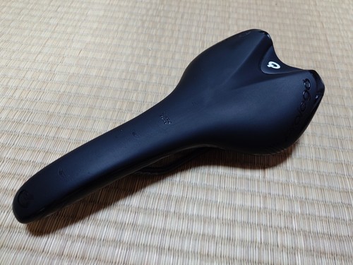 Selle noire dure prologo - dure,