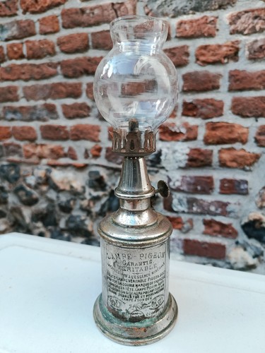 Ancienne lampe argentée - , à
