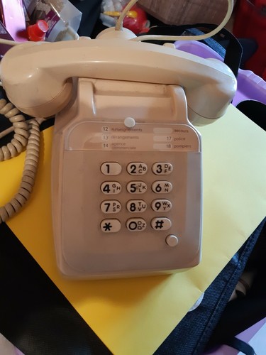 Ancien telephone a touche - telephone,