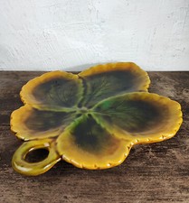 plat original en forme de feuille plateau en céramique déco de table