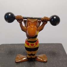 Figurine PUBLICITAIRE LESSIVE OMO - LE SINGE HALTÉROPHILIE 