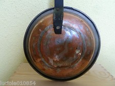 ANCIENNE GROSSE LOUCHE EN CUIVRE Manche fer forgé