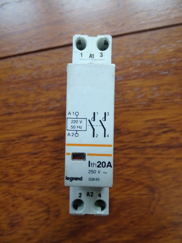 Legrand contacteur 20a 250v - legrand,