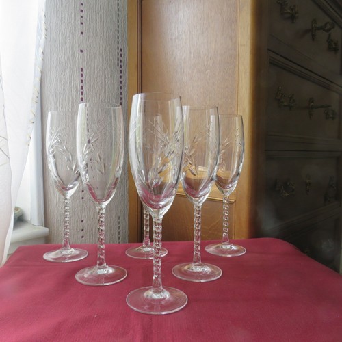 Flutes champagne en - flutes, a
