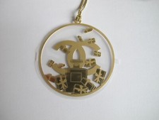 CHANEL NOEL BRELOQUE A