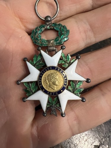 Médaille décoration - médaille,