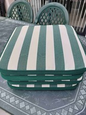 Lot de 4 coussins neufs - très bonne qualité