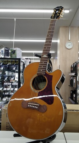 Guitare acoustique électrique