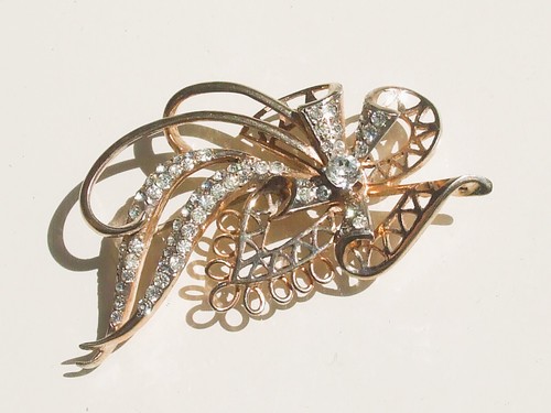 Belle broche ancienne - belle,