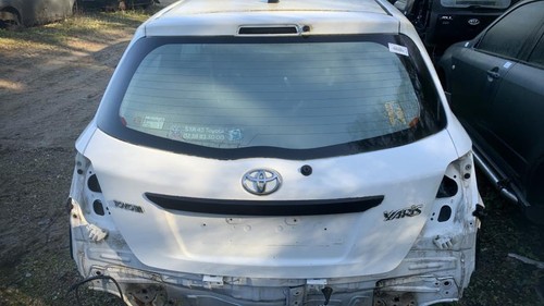 Malle hayon arriere toyota - arriere,