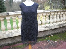 robe noir habillée en dentelle noir doublée taille 42
