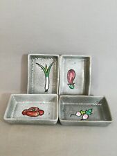 4 SERVITEURS, COUPELLES, RAVIERS VALLAURIS DÉCORS SUJETS LÉGUMES, BON ÉTAT. 