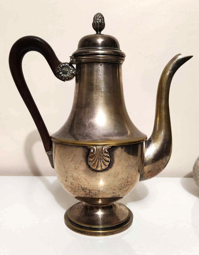 Théière c en métal - t,