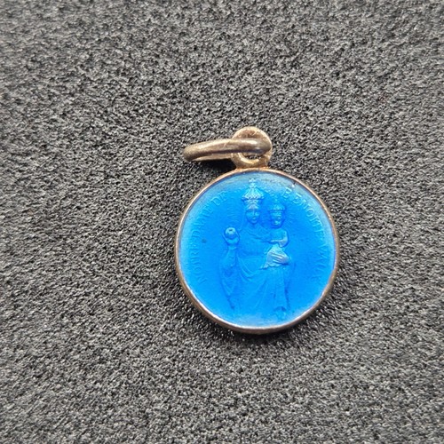 Médaille religieuse debut