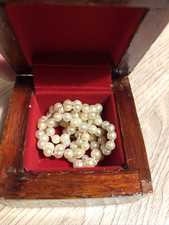 Ancien collier de perles de