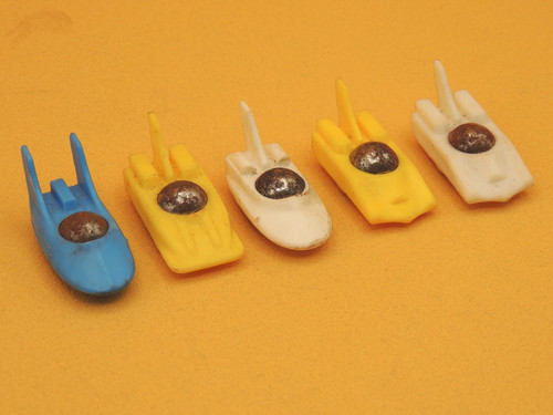 Kinder surprise vehicules - -,