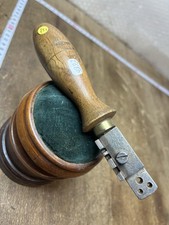 Coupe Lacet outil ancien