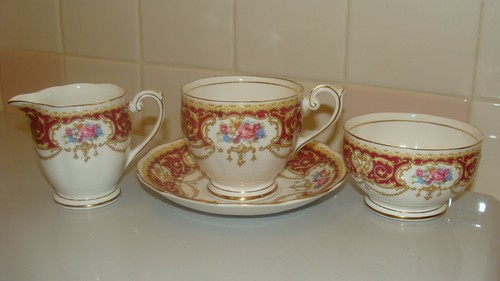 Regency porcelain queen - "regency",