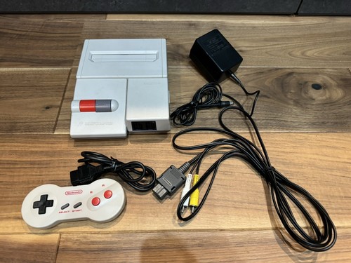 Nintendo famicom top loader - nintendo, av