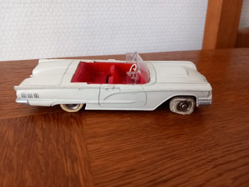 Dinky toys ford - dinky,