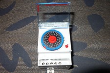 LEGRAND 03755 interrupteur horaire segment imperdable CADRAN 7jours 168h HORLOGE