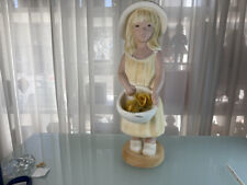 Figurine Alice figurine Alice Börngen 65 cm excellent état.