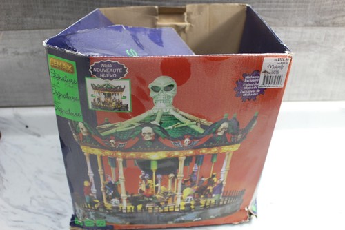 Lemax spooky town - lemax,