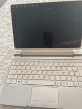 Ultrabook convertible Acer Iconia W5 W511 et socle KD1, pas de chargeur