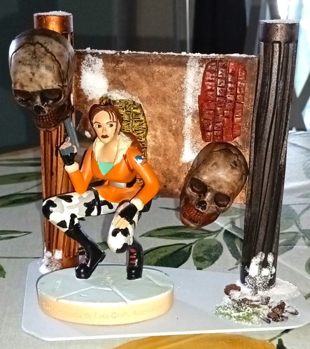 Figurine lara croft - croft, hauteur