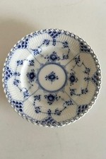 Assiette Latérale En Dentelle