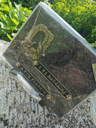 Plaque funéraire marraine - , et