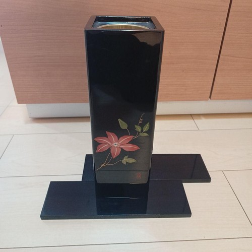 Vase fleurs laquées aizu - à,