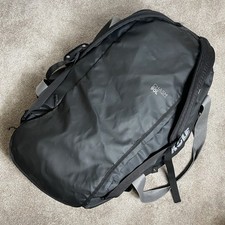 Thule Chasm Black 90L