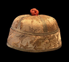 Ancien chapeau chinois brodé