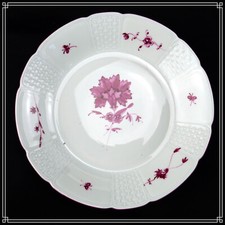 BELLE ASSIETTE EN PORCELAINE