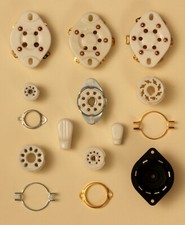 KIT LAMPEMETRE: 9 SUPPORTS + 2 PLUGS POUR TUBES TRIODE, TETRODE,PENTHODE