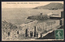CPA Collioure, Reste des Fortifications et vue sur la mer 