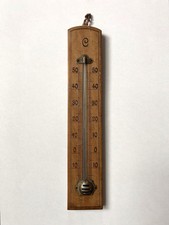 PETIT THERMOMÈTRE ANCIEN EN BOIS NATUREL ART DÉCO VERS 1930 en TB ÉTAT