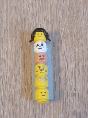 Lot pièces lego tête - de,