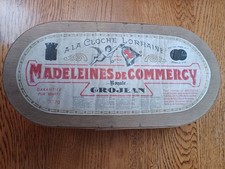 boîte ancienne vide