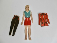 POUPÉE ANCIENNE EN CARTON À HABILLER AVEC TENUE - Ht 31 cm