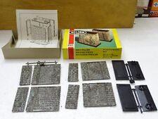 HELJAN ( 1765 ) BOITE DE  2 PILIERS DE PONT  IMITATION PIERRES A MONTER H0