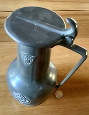 ancien broc en étain