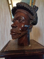 Grand Buste en Wengé Sculpté