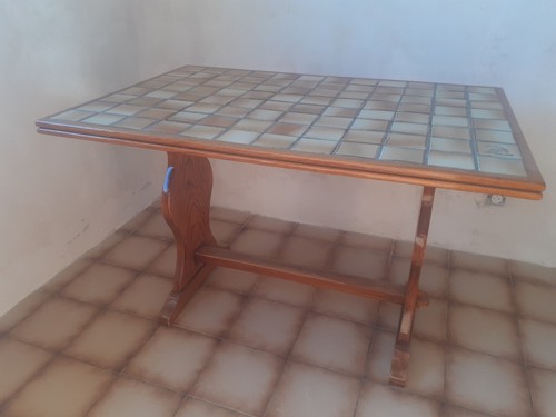 Table carrelée chene - , massif