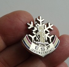 Broche insigne ski ESF Ourson Jardin Enfant Montagne Skieur...